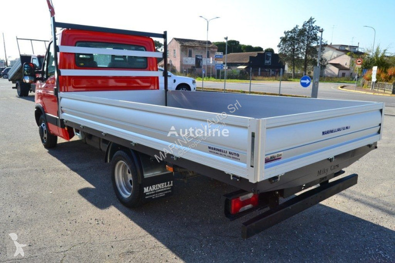 Veicolo commerciale Iveco 35C13