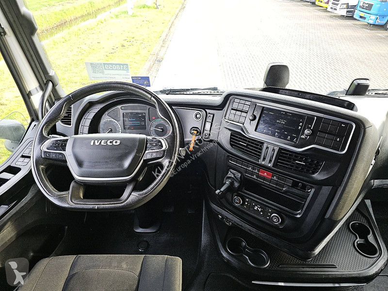 Camion Iveco AS260S46 LNG INT. STEERAXLE
