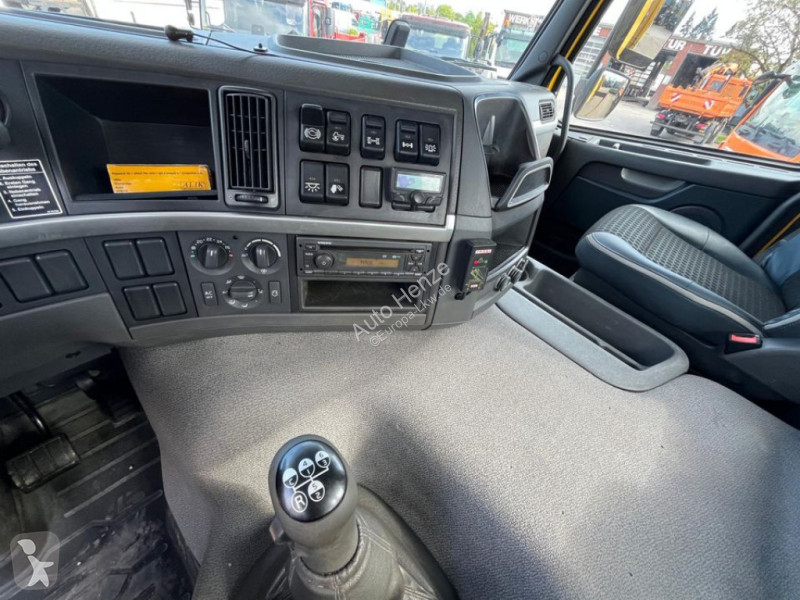 Camion Volvo FM 330 4x4 Pritsche Kran...
