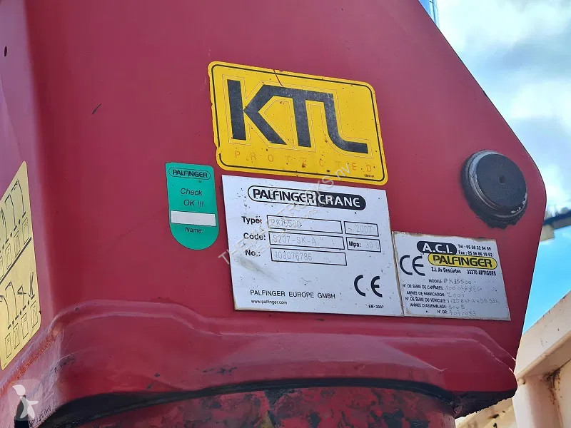 Kamion Volvo 400