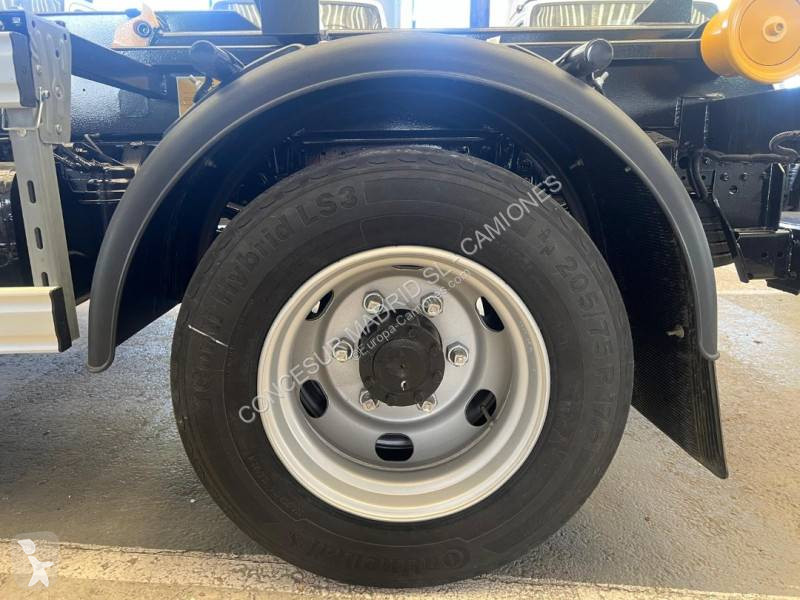 Camion Mitsubishi Fuso