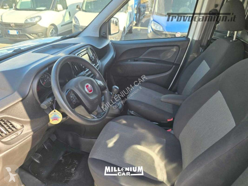 Kamion Fiat DOBLÒ 1.6MJT 2021 PORTA LATERALE