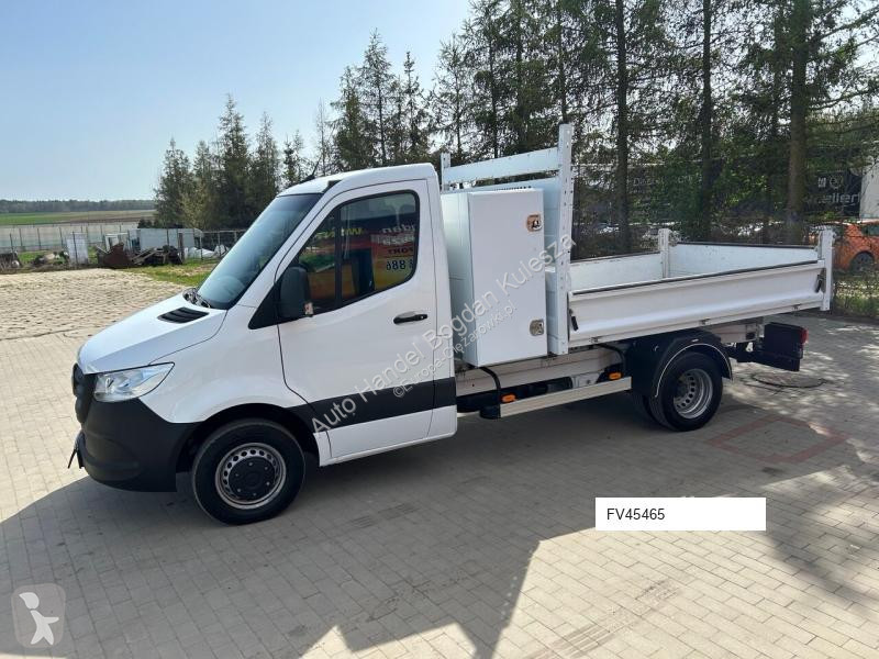 Autoutilitară Mercedes 514