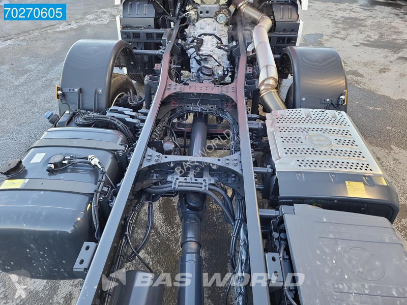Camion Mercedes 4843 8X4 NEW chassis RHD! Steel...
