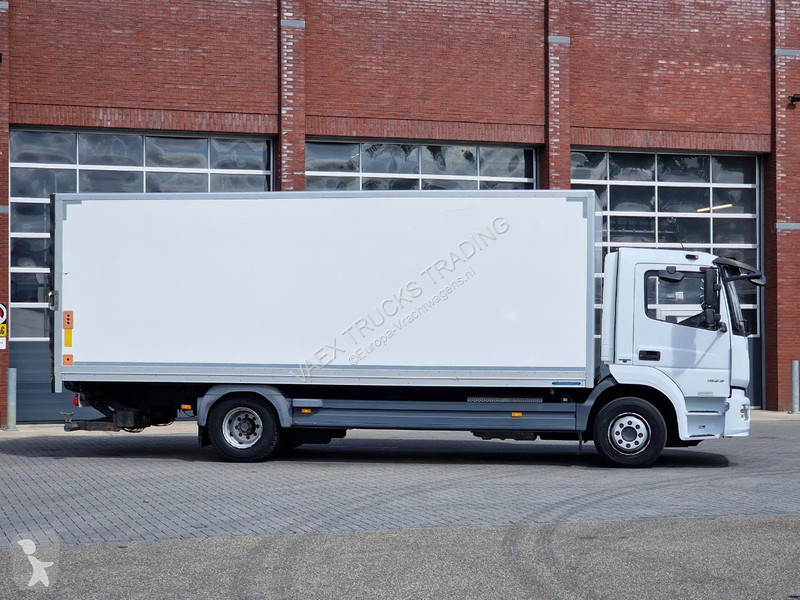 Camion Mercedes 1523 4x2 - 170 KW/230PS - Box -...