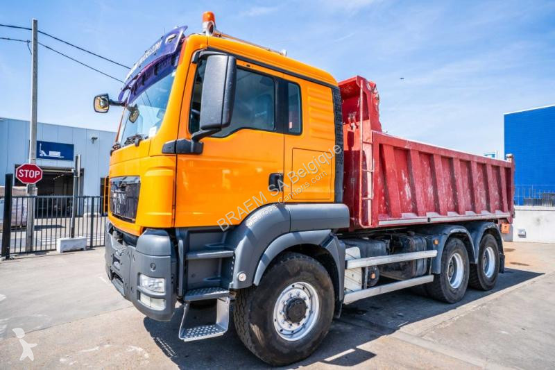 Vrachtwagen MAN 33.440 BB TIPPER / TRACTOR