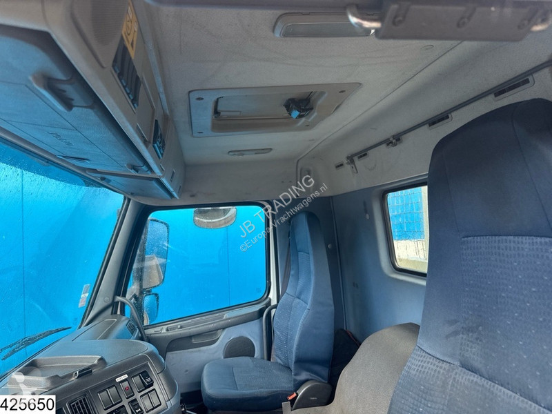 Kamion Volvo 300 6 X 2, Manual, Steel...