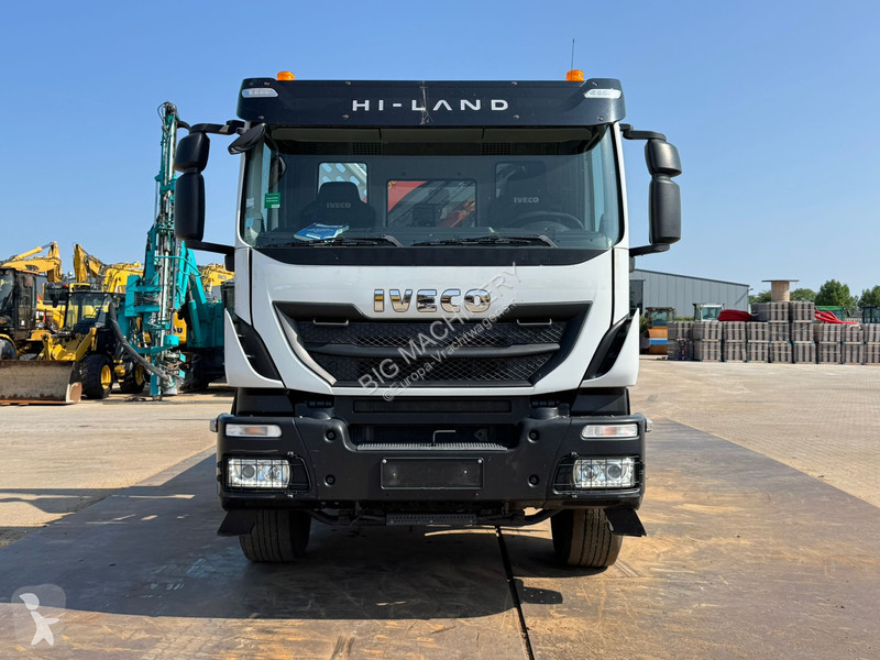 Kamion Iveco TRAKKER AD260T36