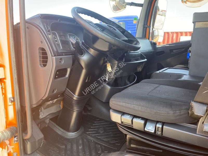 Camión Mercedes 1218