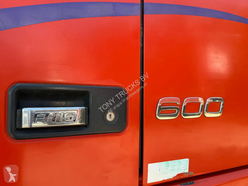 Vrachtwagen Volvo 16600 6X4 Tipper...