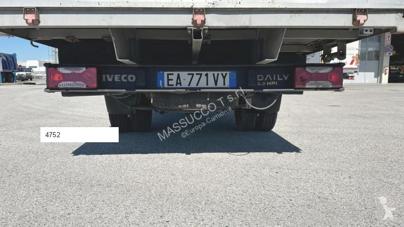 Kamion Iveco DAILY 35C13