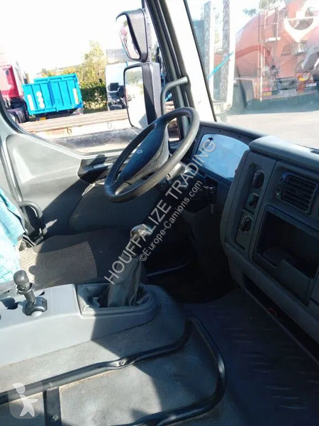 Kamion Renault 270 dci - manual gearbox - full...