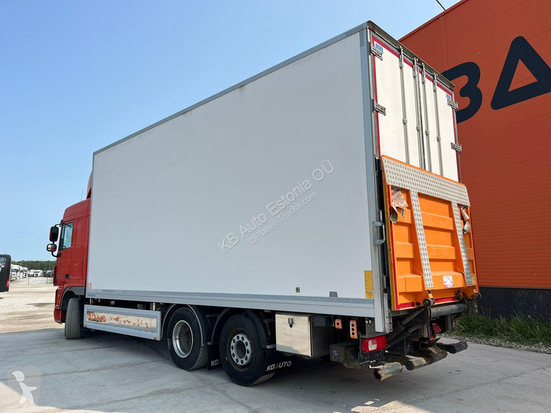 Camion DAF 105510 6x2 T-1200R / BOX L=7423 mm