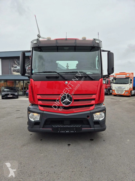 Vrachtwagen Mercedes ANTOS 2843
