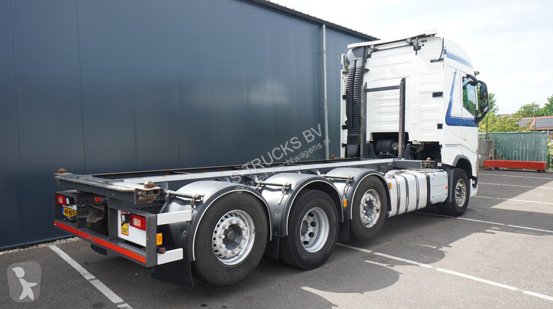Camion Volvo FH  8X2 20 FT CONTAINER TRANSPORT...