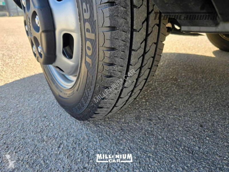 Veicolo commerciale Iveco 35-18 FURGONE 4,50 2020