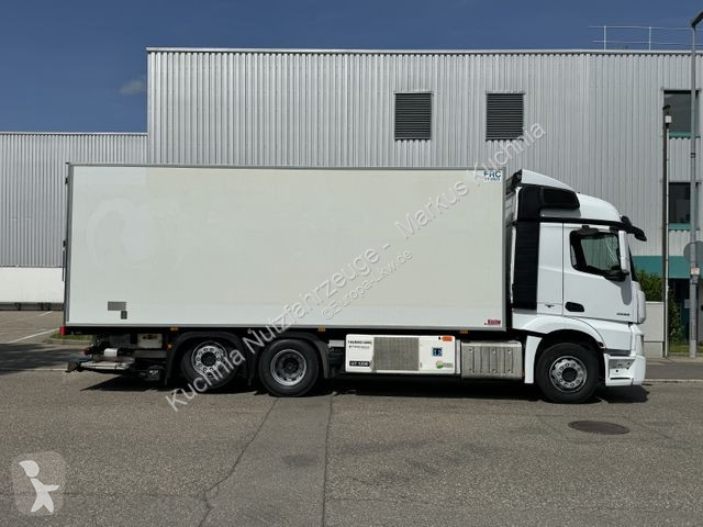 Kamion Mercedes 2533L Tiefkühl...
