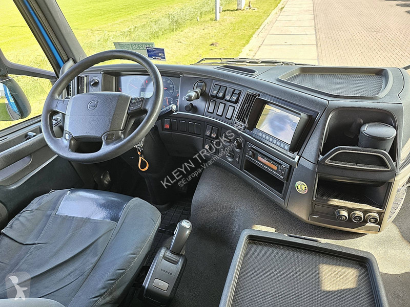 Kamion Volvo 11330 8X2 BÄR 2000KG LIFT