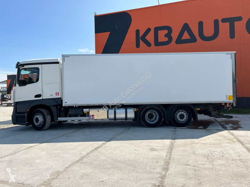 Lastbil Mercedes 2545 6x2 BOX L=7526 mm