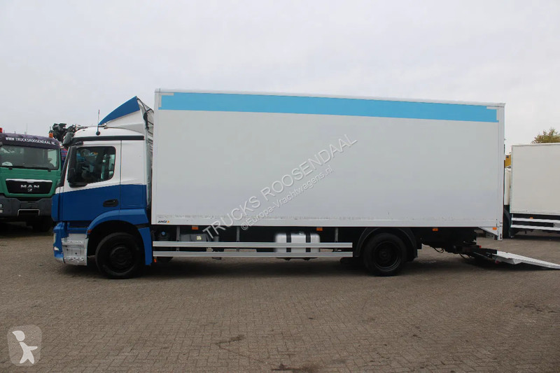 Kamion Mercedes 360 + euro 6 + lift