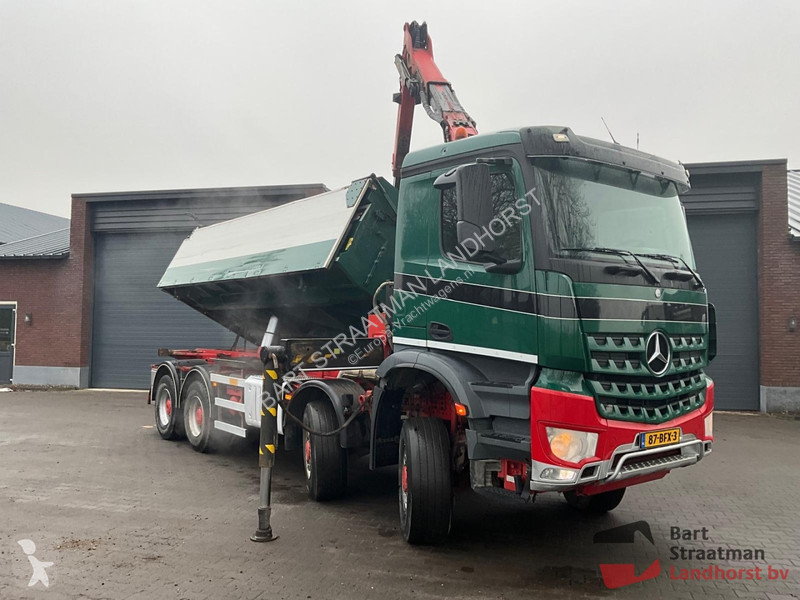 Kamion Mercedes 4142 8x8 Euro 6 Met 2 zijden...