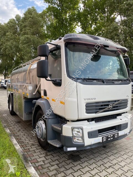 Camion Volvo FL 240
