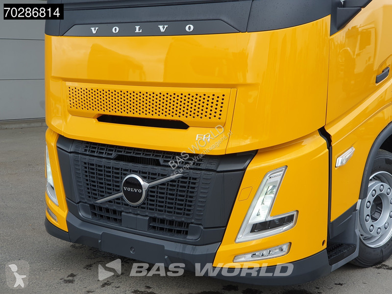 Camion Volvo FH  6X2 NEW chassis! Full air...
