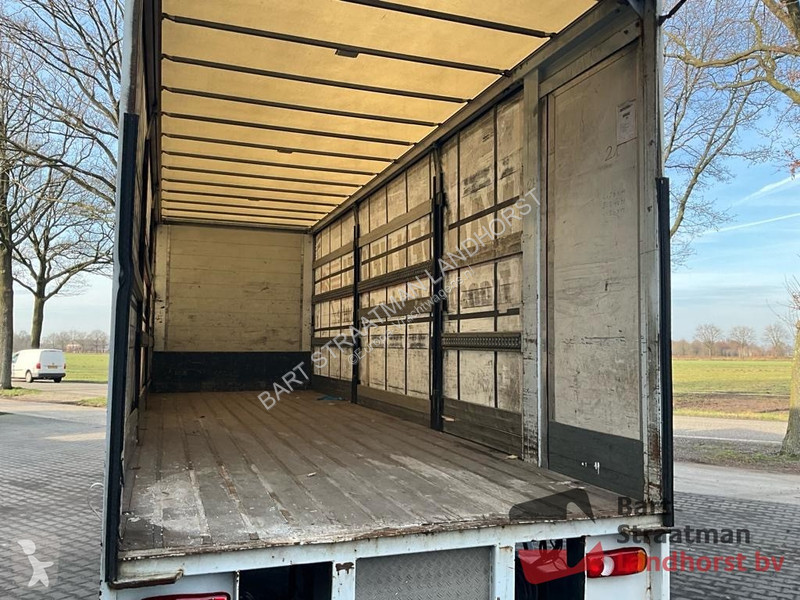 Camion DAF 250 FA 4x2 Euro 6 truck with tail lift