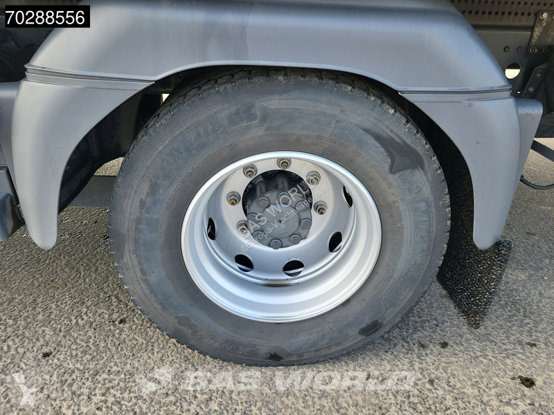 Kamion Mercedes 1527 4X2 15tonner Automatic...