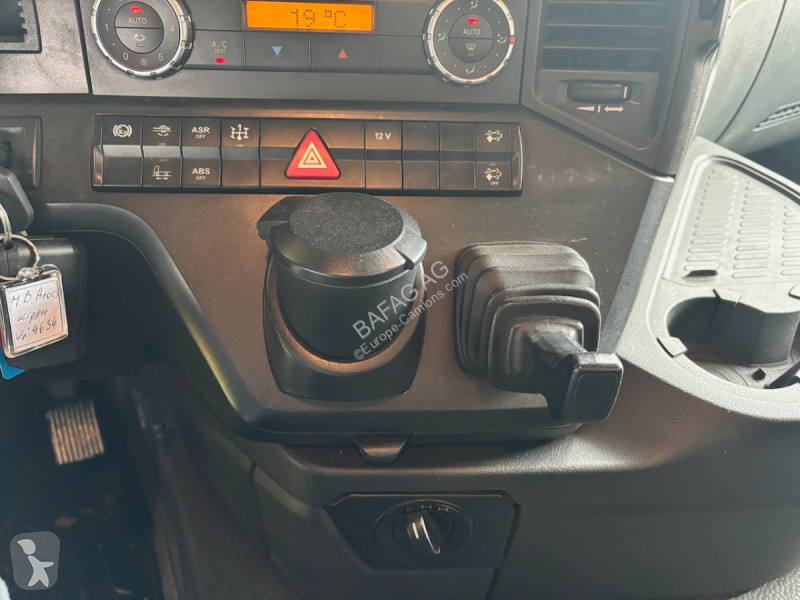 Kamion Mercedes arocs 3251