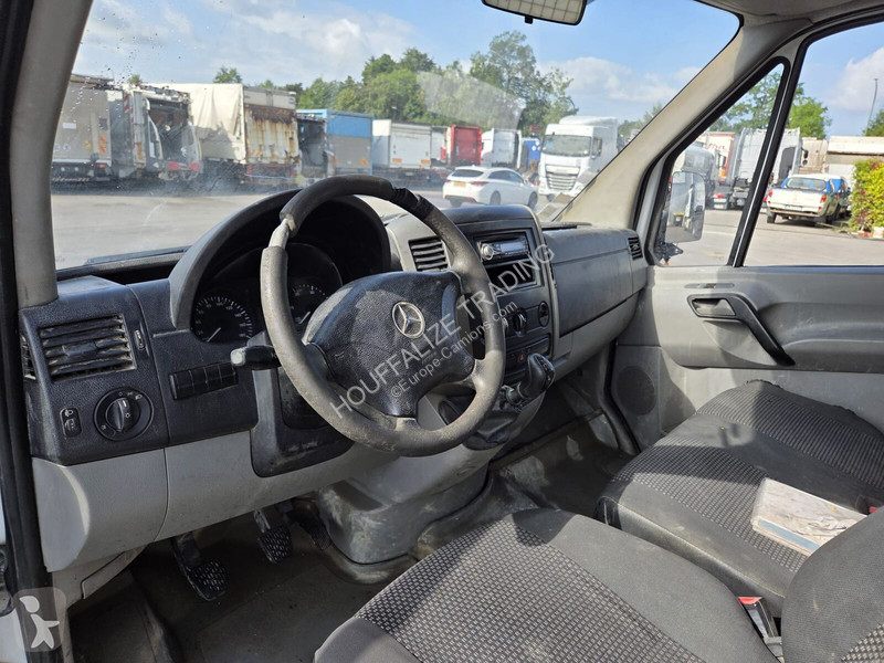Véhicule utilitaire Mercedes 511