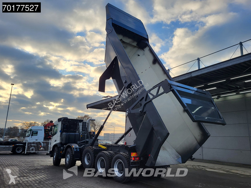 Camion Volvo 520 10X4 50tons Payload Mining...