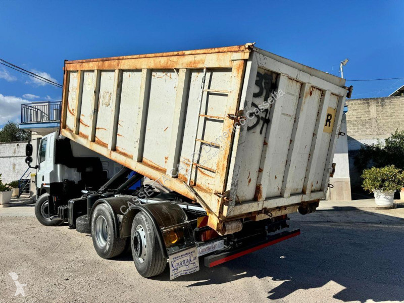 Camion DAF CF 85 CABINA BASSA E5 CASSONE...
