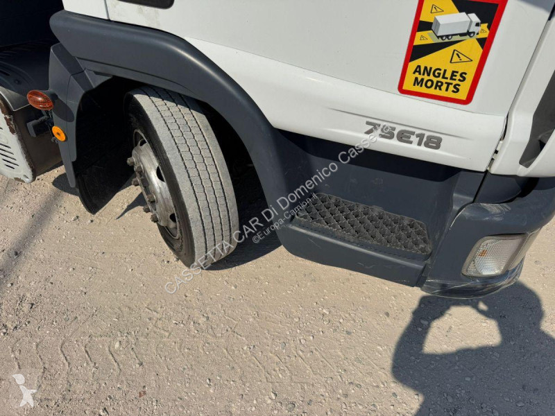 Camião Iveco EUROCARGO 75E18 CENTINATO PALETIZZATO