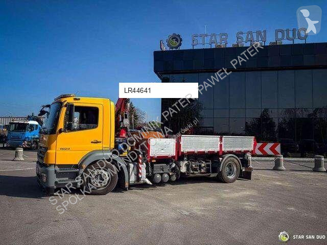 Camión Mercedes AXOR 4x2 HMF 975 HDS Crane...