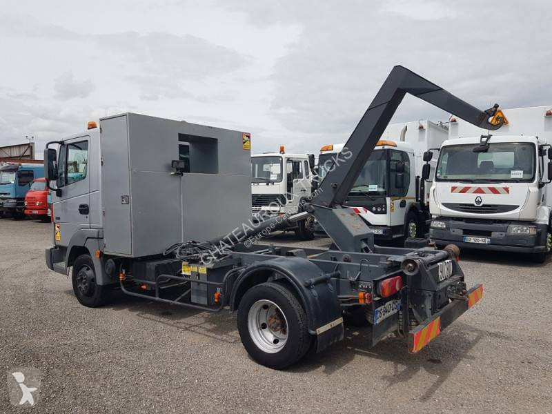Camion Nissan