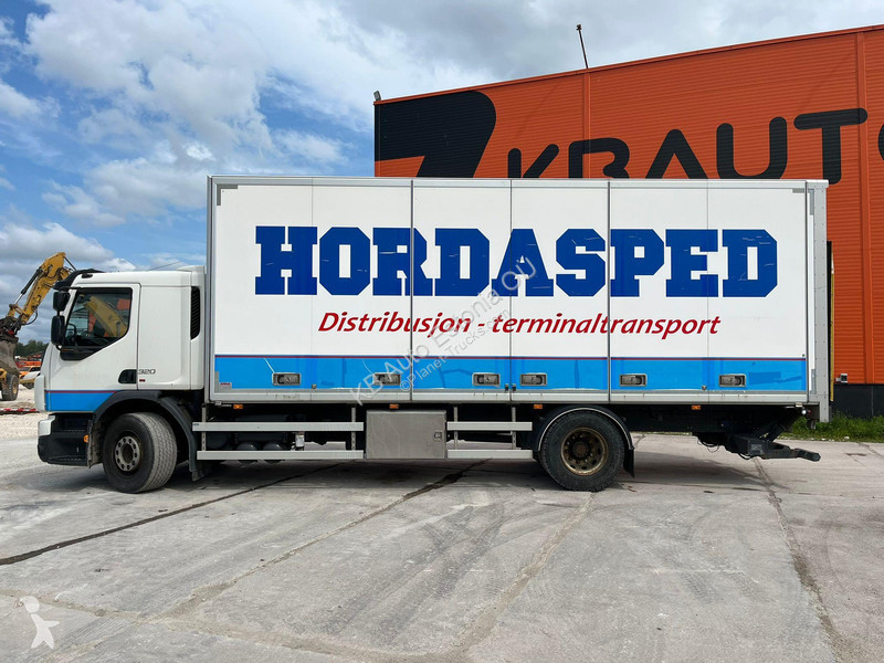 Camion Volvo 320 4x2 BOX L=7623 mm