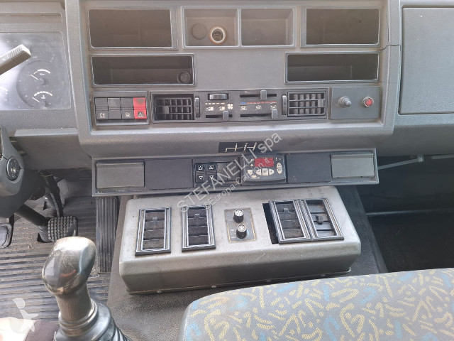 Camion Renault MIDLUM 95
