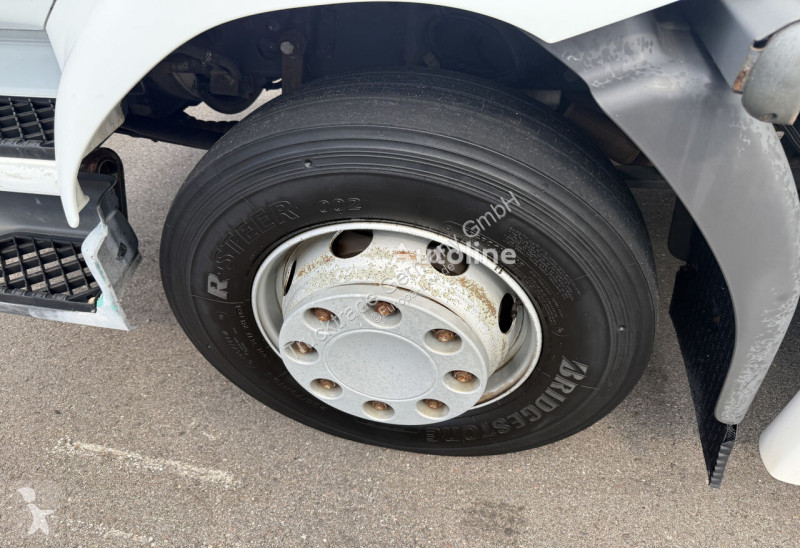 Kamion Renault 300 -14L Pritsche-Plane HB /...
