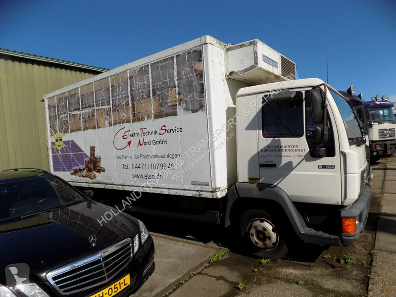 Kamion Volvo koel vrieswagen met hydr. lift