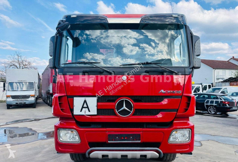 Kamion Mercedes 3244