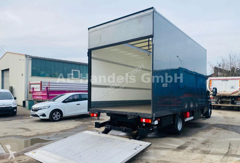 Kamion Iveco 72