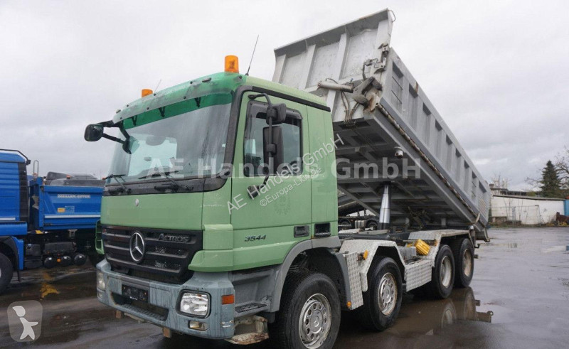 Kamion Mercedes 3244