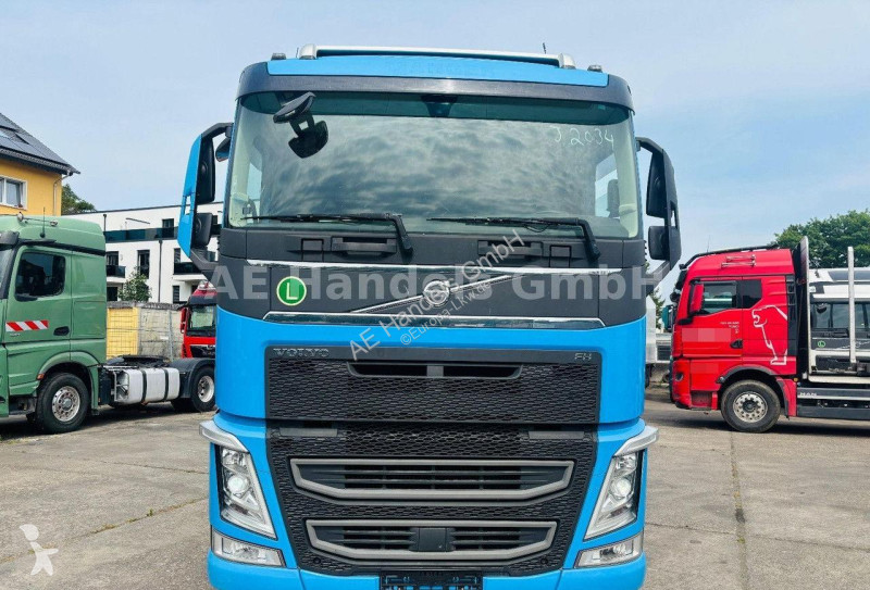 شاحنة Volvo