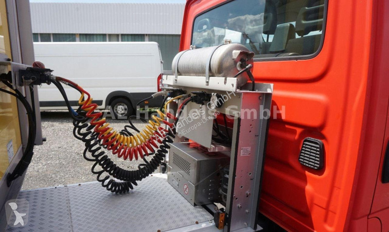 Trækker med sættevogn Iveco 65