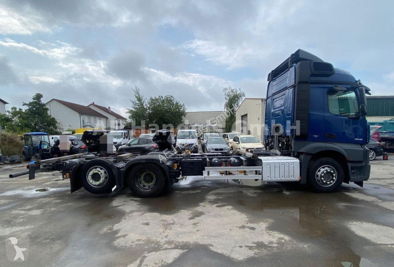 Kamion Mercedes 2542