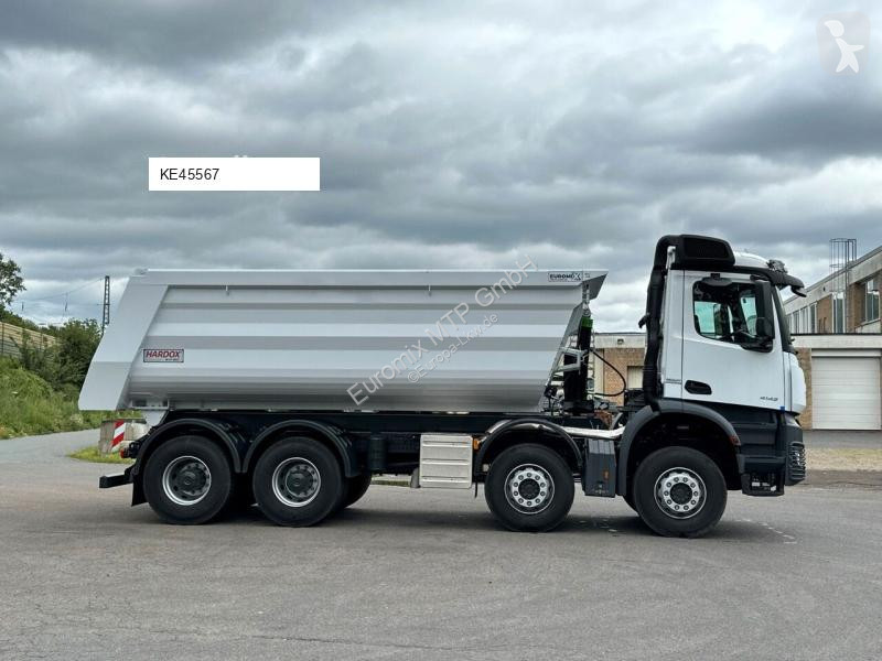Kamion Mercedes 4142 8X4  Mulden-  Kipper -...