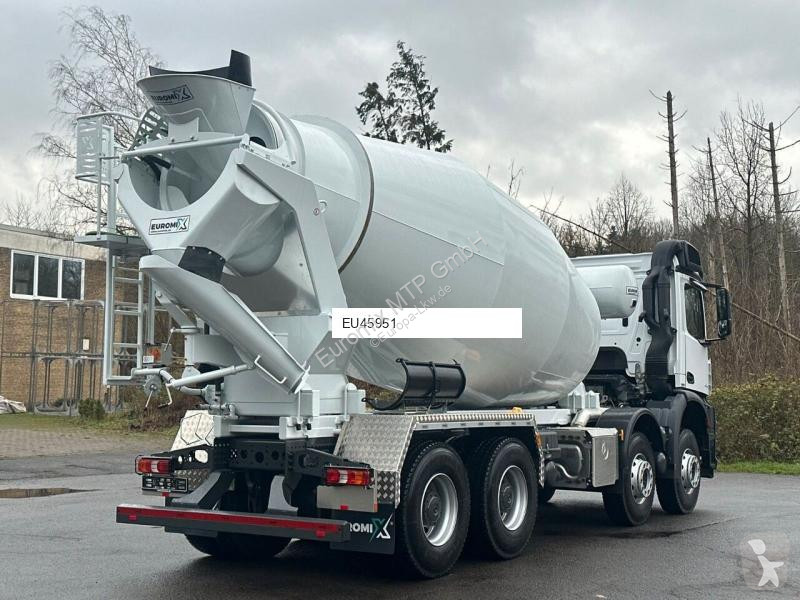 Kamion Mercedes AROCS 5 4242