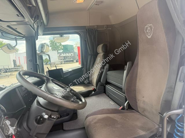 Lastbil Scania G450 Baumaschinentransporter mit...