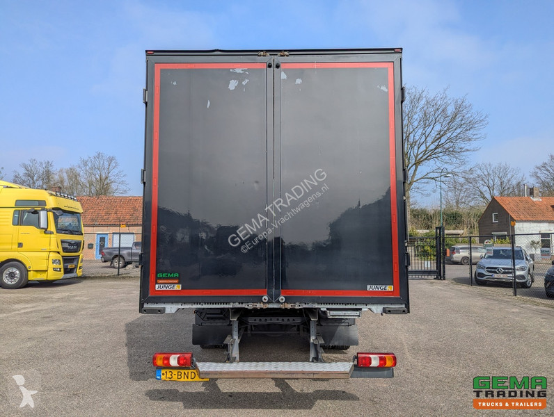 Vrachtwagen Mercedes 1218 4x2 Daycab Euro6C -...